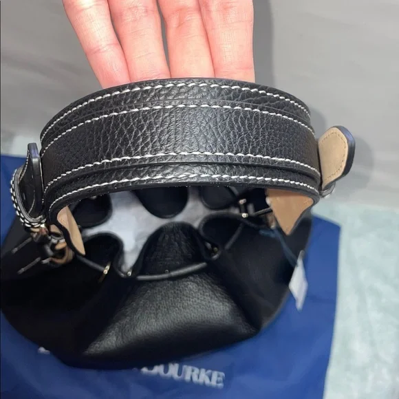 NWT Dooney & Bourke ‘Lucca’ Leather Drawstring Hobo W/Wallet - Picture 3 of 16